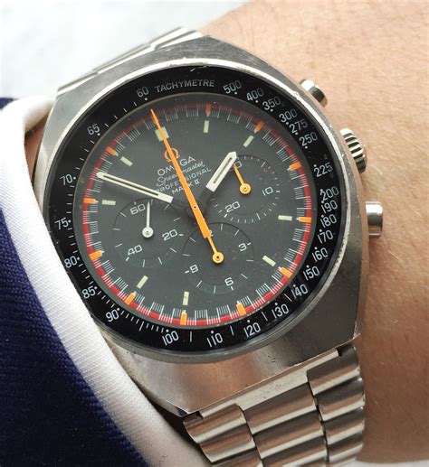 omega speedmaster mark 2 vintage.